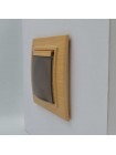 Розетка ELBI ZENA Woodline клен 1-на з заземленням з кришкою з рамкою ( 500-012700-218 )